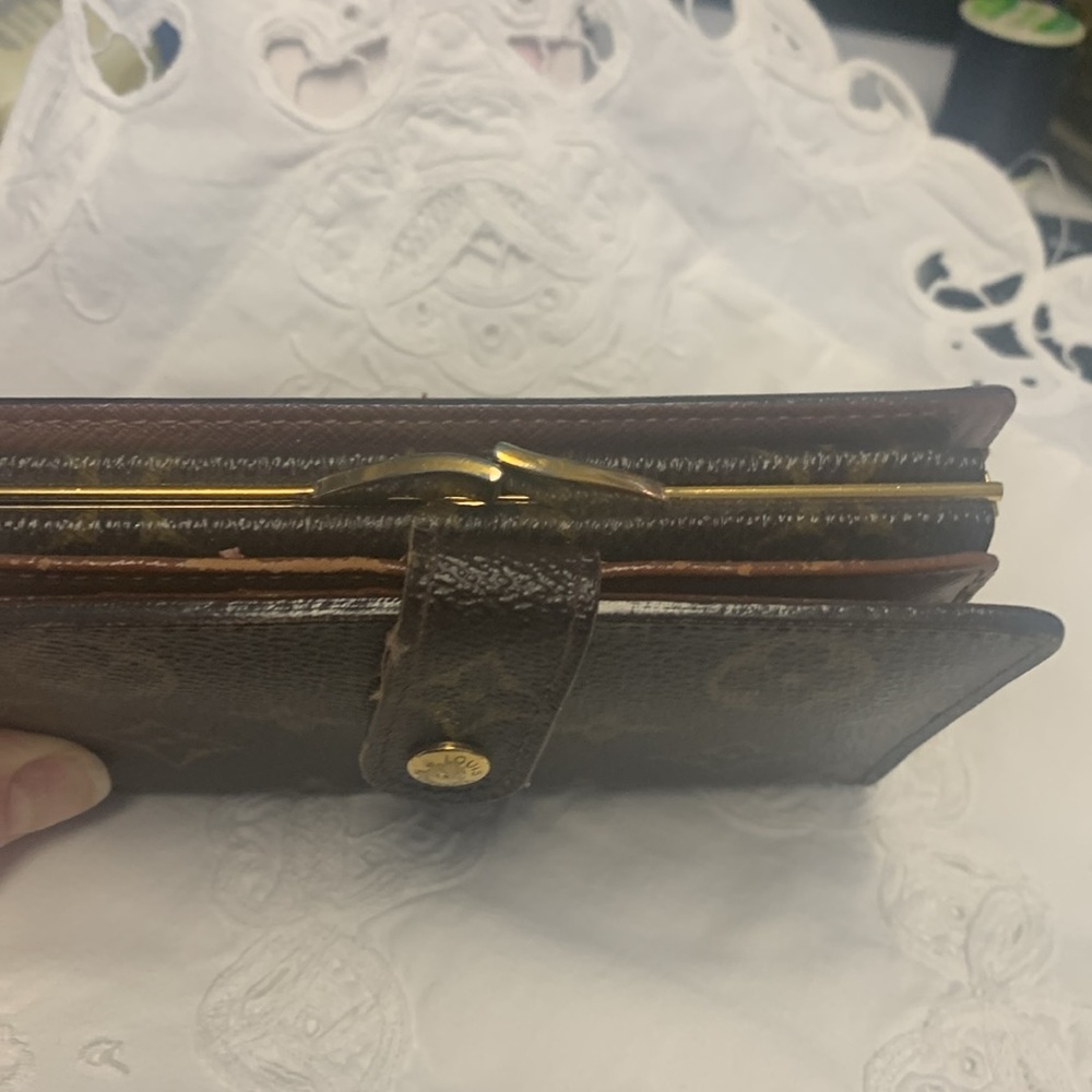 Louis Vuitton Agenda Wallet - Picture 11 of 15